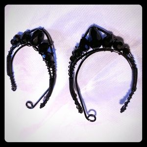 Black beaded Ear cuff